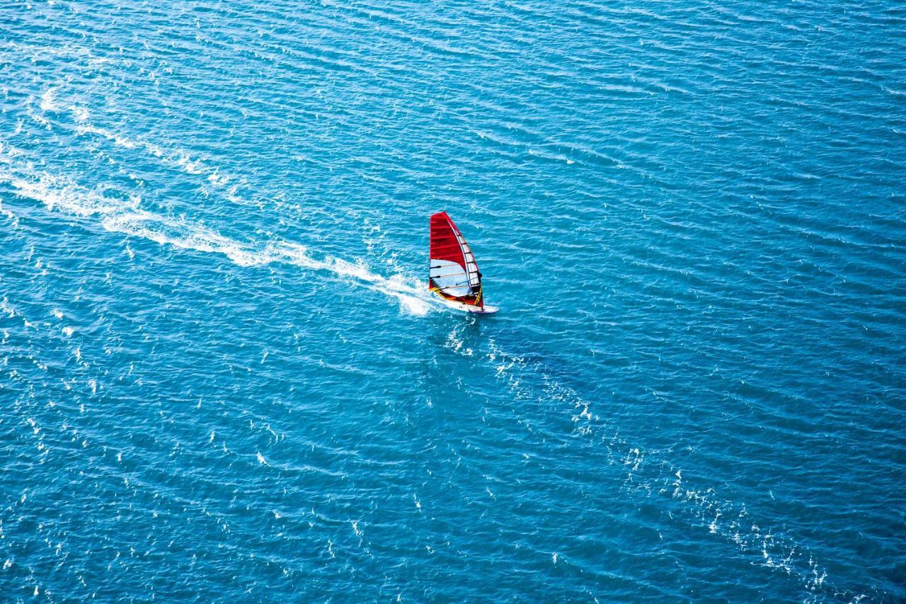 Avani Plus Fares Maldives Resort - 50 Percent Off On Seaplane Transfer For Minimum Stay Of 3 Nights And More For Stays Until 22 December 2025 Kendhoo Exterior photo