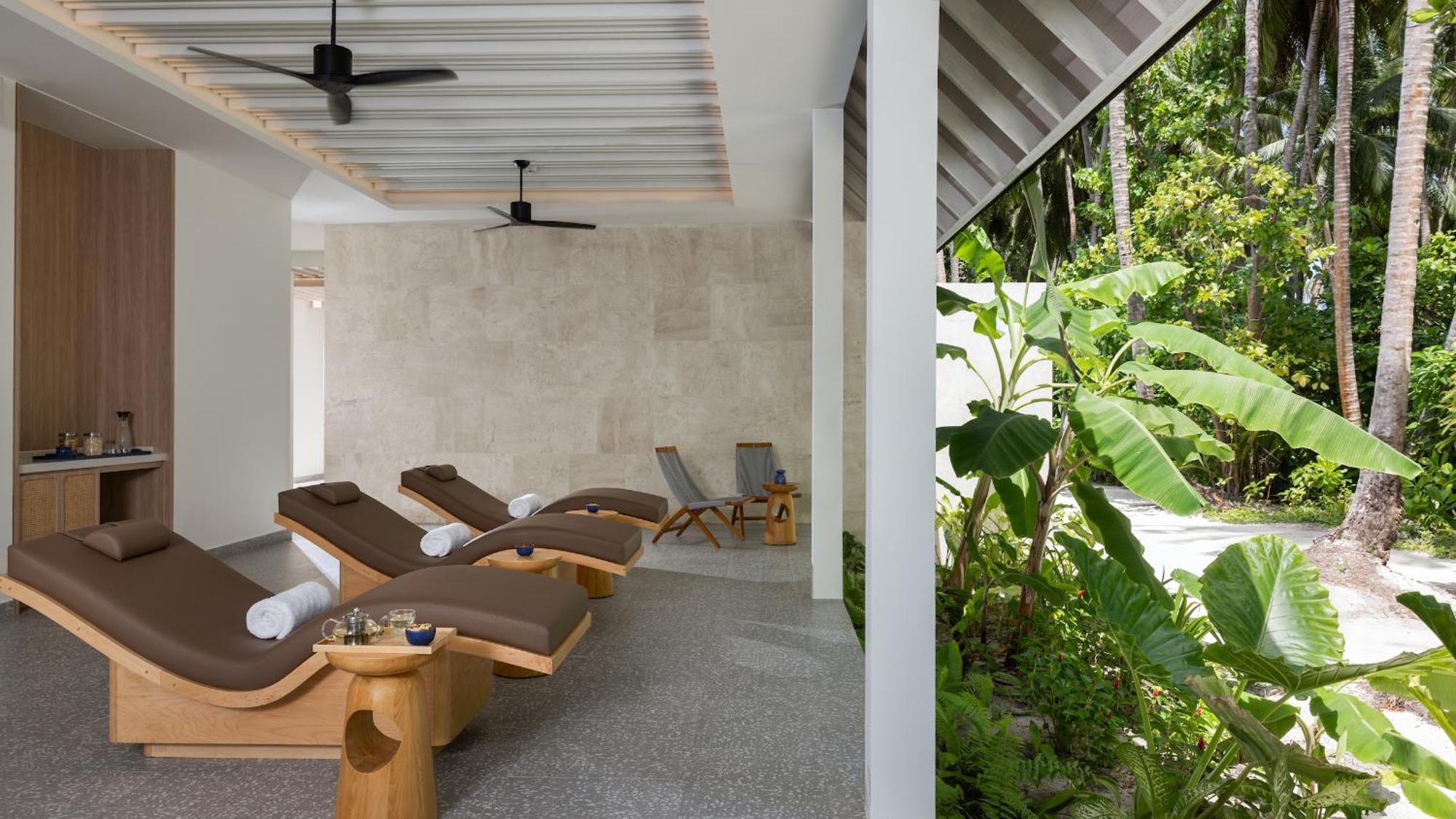 Avani Plus Fares Maldives Resort - 50 Percent Off On Seaplane Transfer For Minimum Stay Of 3 Nights And More For Stays Until 22 December 2025 Kendhoo Exterior photo