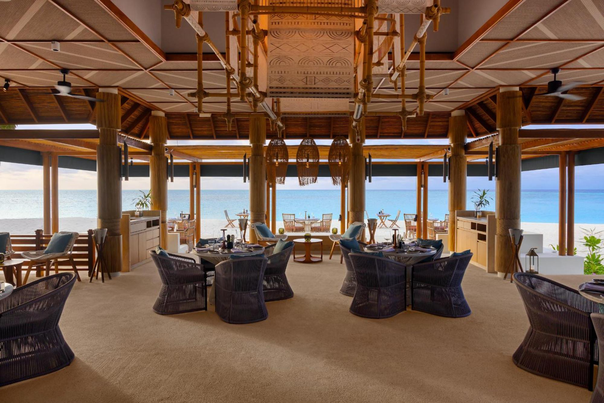 Avani Plus Fares Maldives Resort - 50 Percent Off On Seaplane Transfer For Minimum Stay Of 3 Nights And More For Stays Until 22 December 2025 Kendhoo Exterior photo