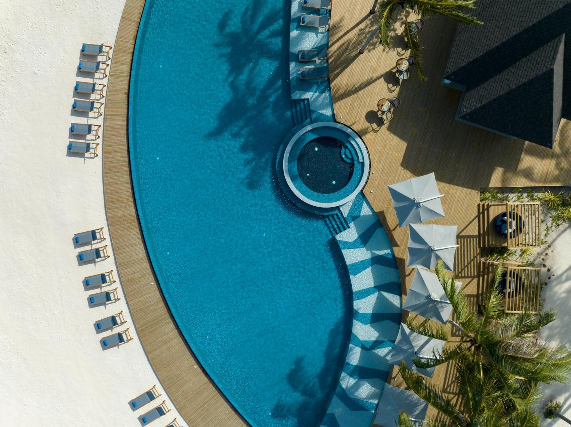Avani Plus Fares Maldives Resort - 50 Percent Off On Seaplane Transfer For Minimum Stay Of 3 Nights And More For Stays Until 22 December 2025 Kendhoo Exterior photo